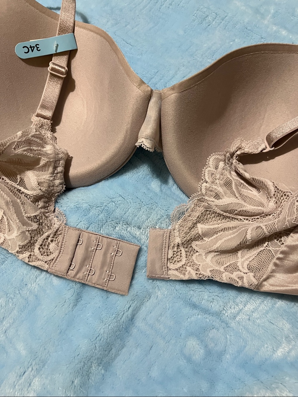 Bali Smoothing Underwire Bra NWT 34C - Picture 7 of 8